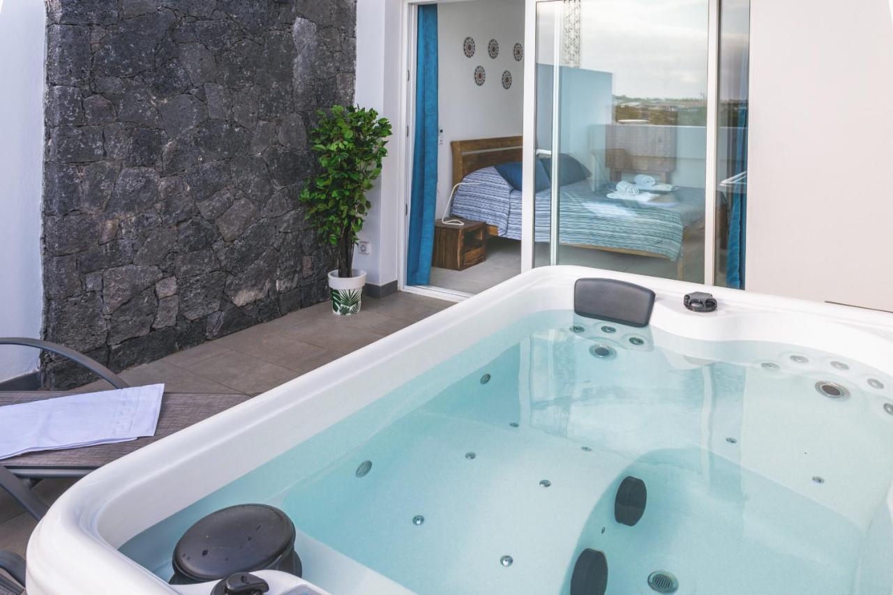 Monterey House Playa Blanca Villa ปลายาบลังกา ภายนอก รูปภาพ