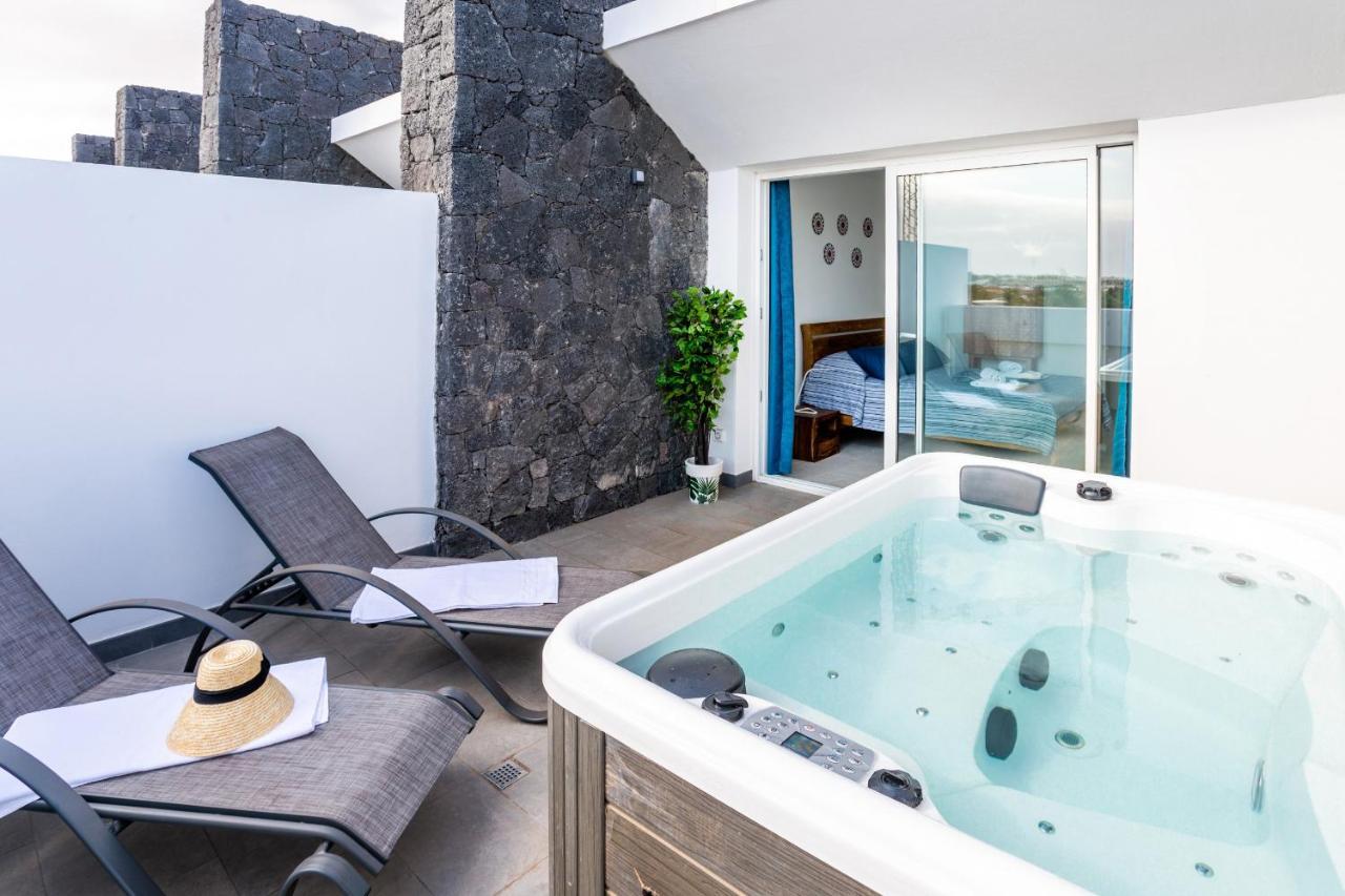Monterey House Playa Blanca Villa ปลายาบลังกา ภายนอก รูปภาพ