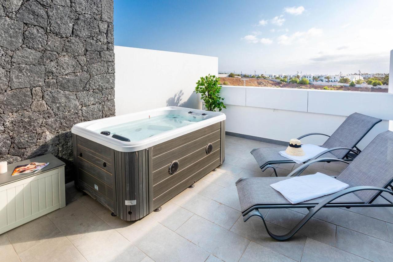 Monterey House Playa Blanca Villa ปลายาบลังกา ภายนอก รูปภาพ